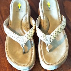 Volatile flip flops NWOT. 1 inch heel.